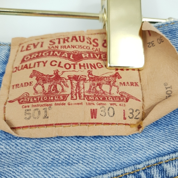 Levi's 501 xx 30x32 Straight Leg Button Fly Light Wash Jeans Made in Haiti 2008 - Picture 8 of 12